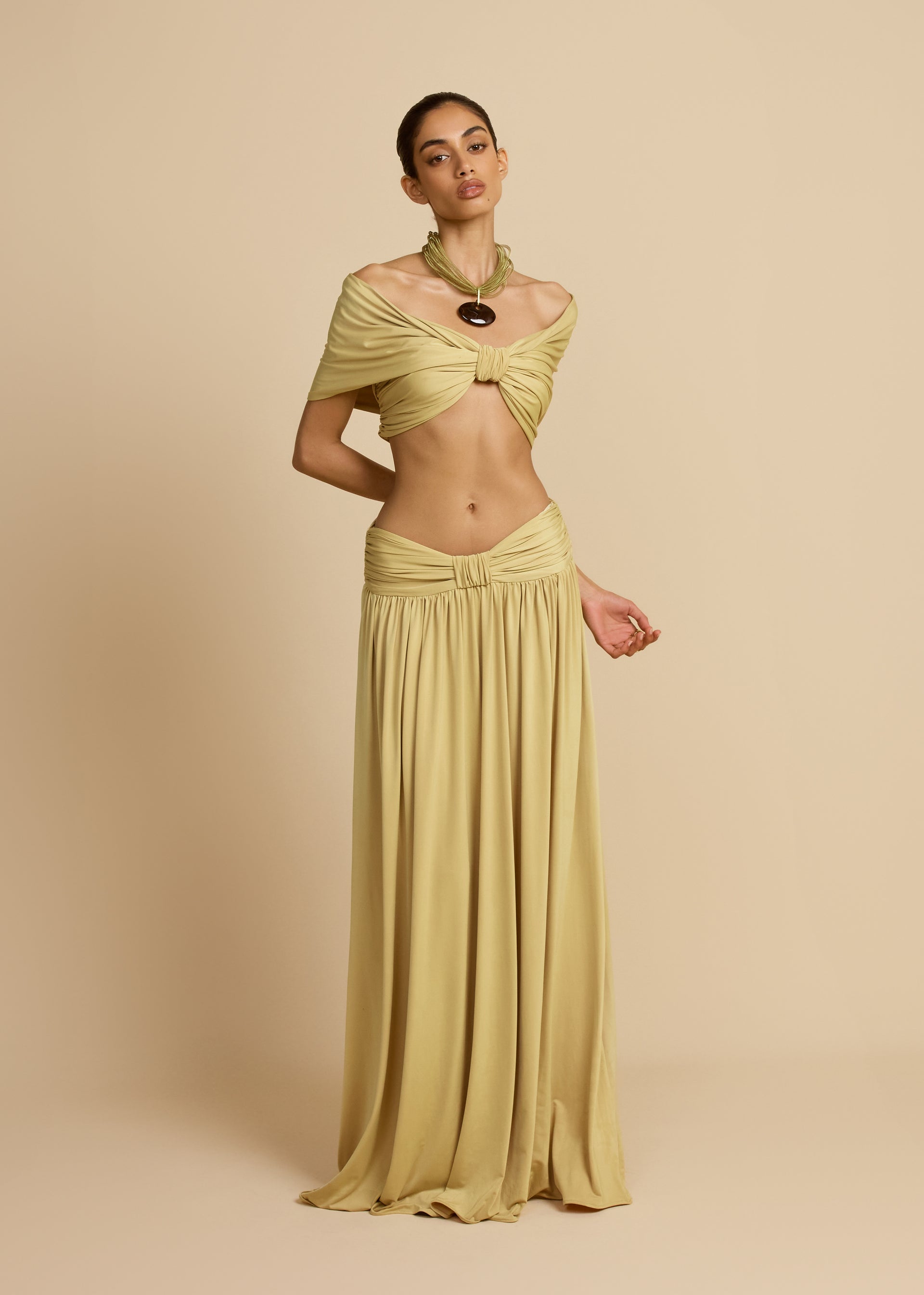 Conjunto Feminino de Top Cropped Multiformas e Saia Longa Fluida em Malha – Le Marais-VIEUX OFICIAL