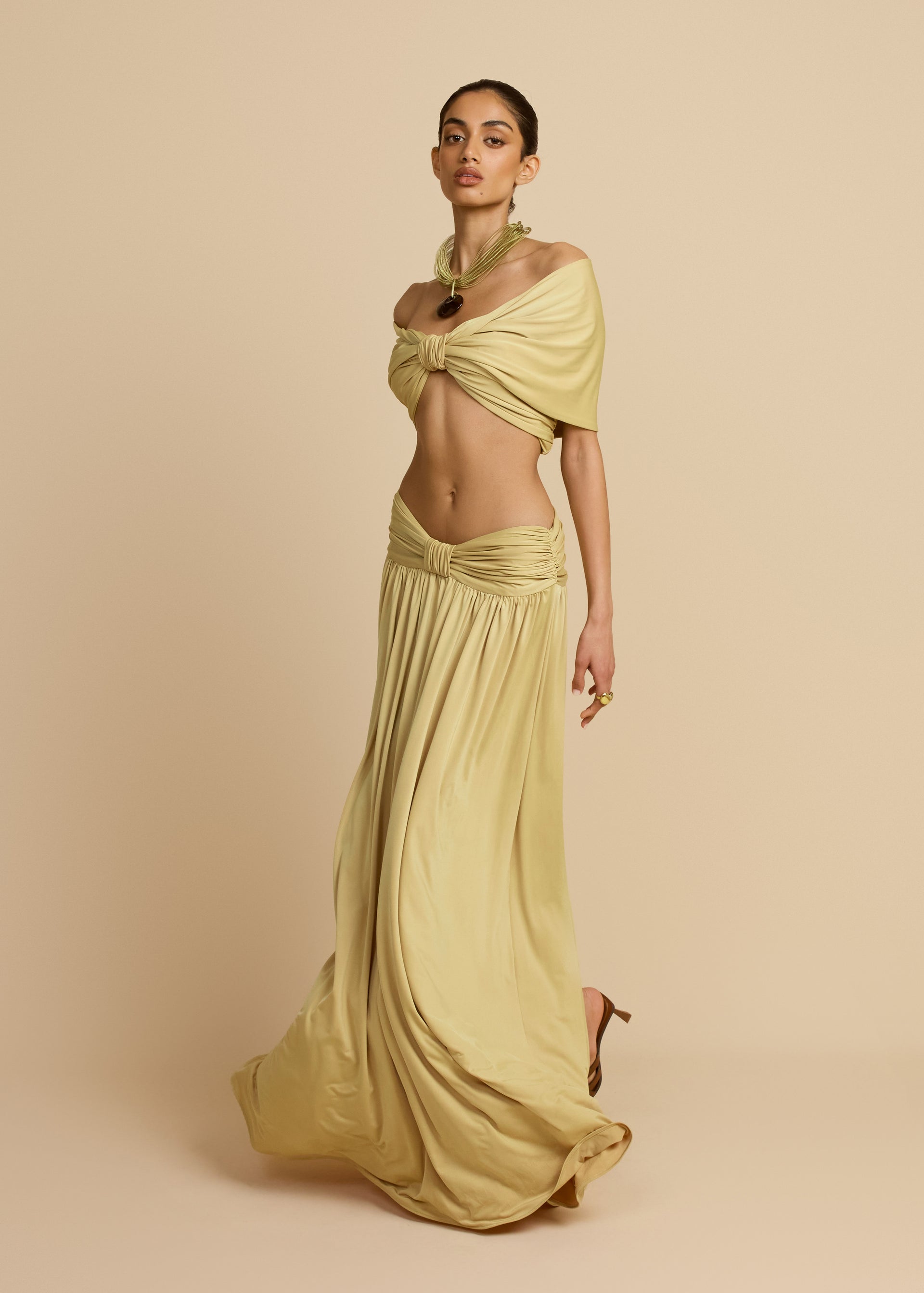 Conjunto Feminino de Top Cropped Multiformas e Saia Longa Fluida em Malha – Le Marais-VIEUX OFICIAL