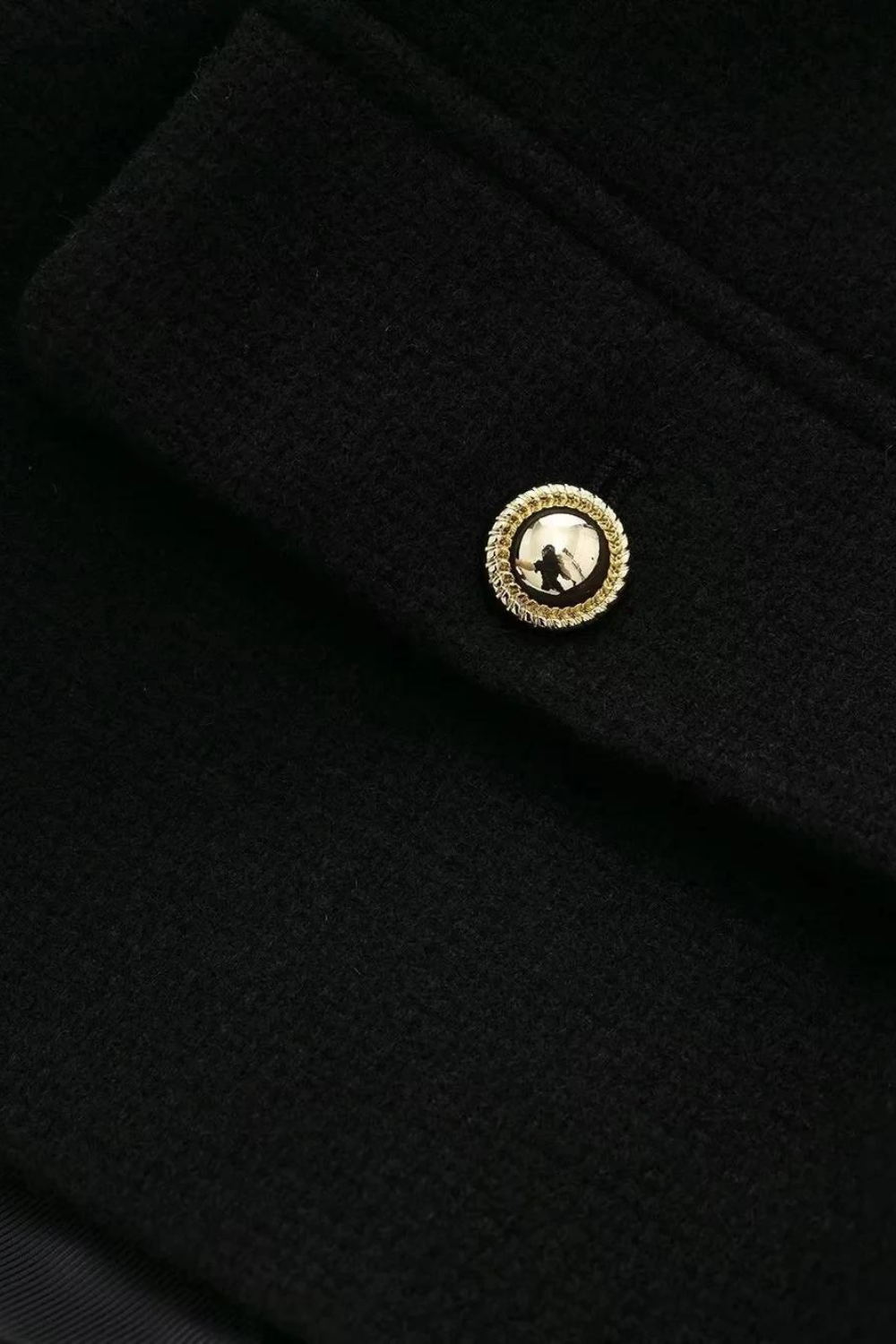 Jaqueta Cropped Preta com Botões Dourados – Blaston - VIEUX OFICIAL