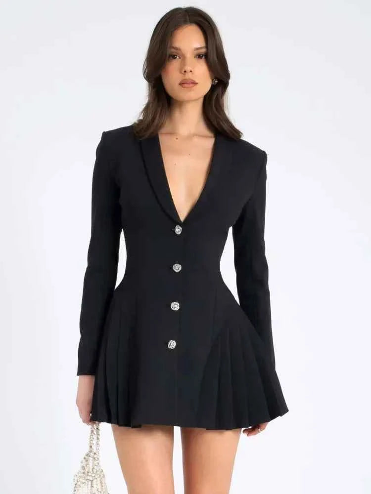 Vestido Blazer Curto Preto com Saia Plissada e Botões de Cristal – Boulud