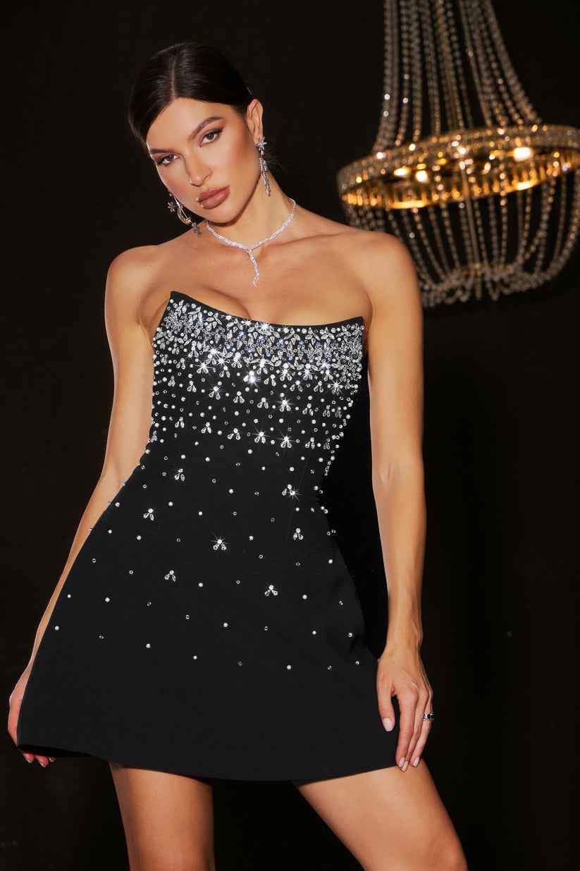 Vestido Curto Preto Tomara que Caia com Bordado de Pérolas e Cristais – Lemoal VIEUX OFICIAL