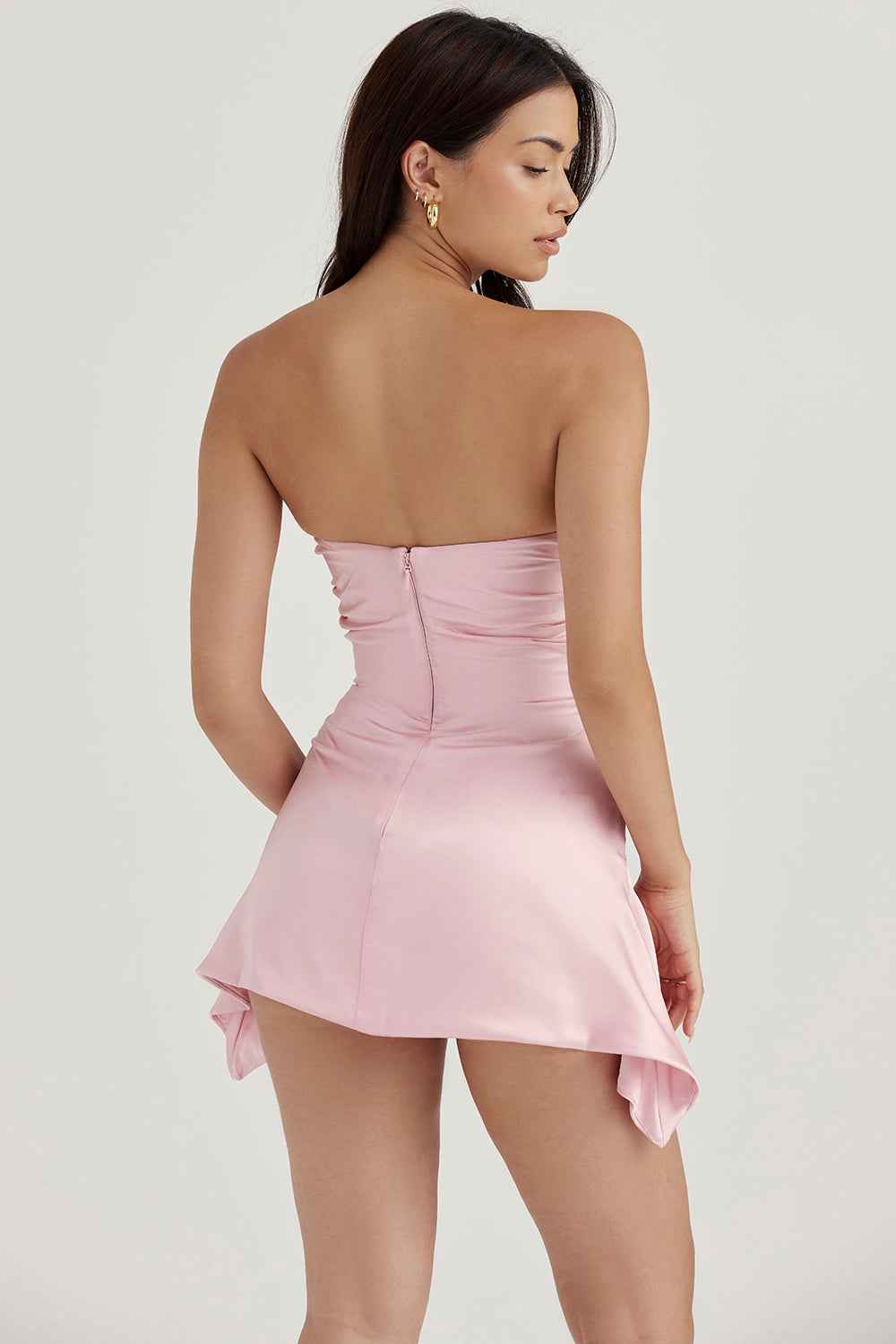 Vestido Curto Tomara que Caia em Cetim com Fenda - Clivage - VIEUX OFICIAL
