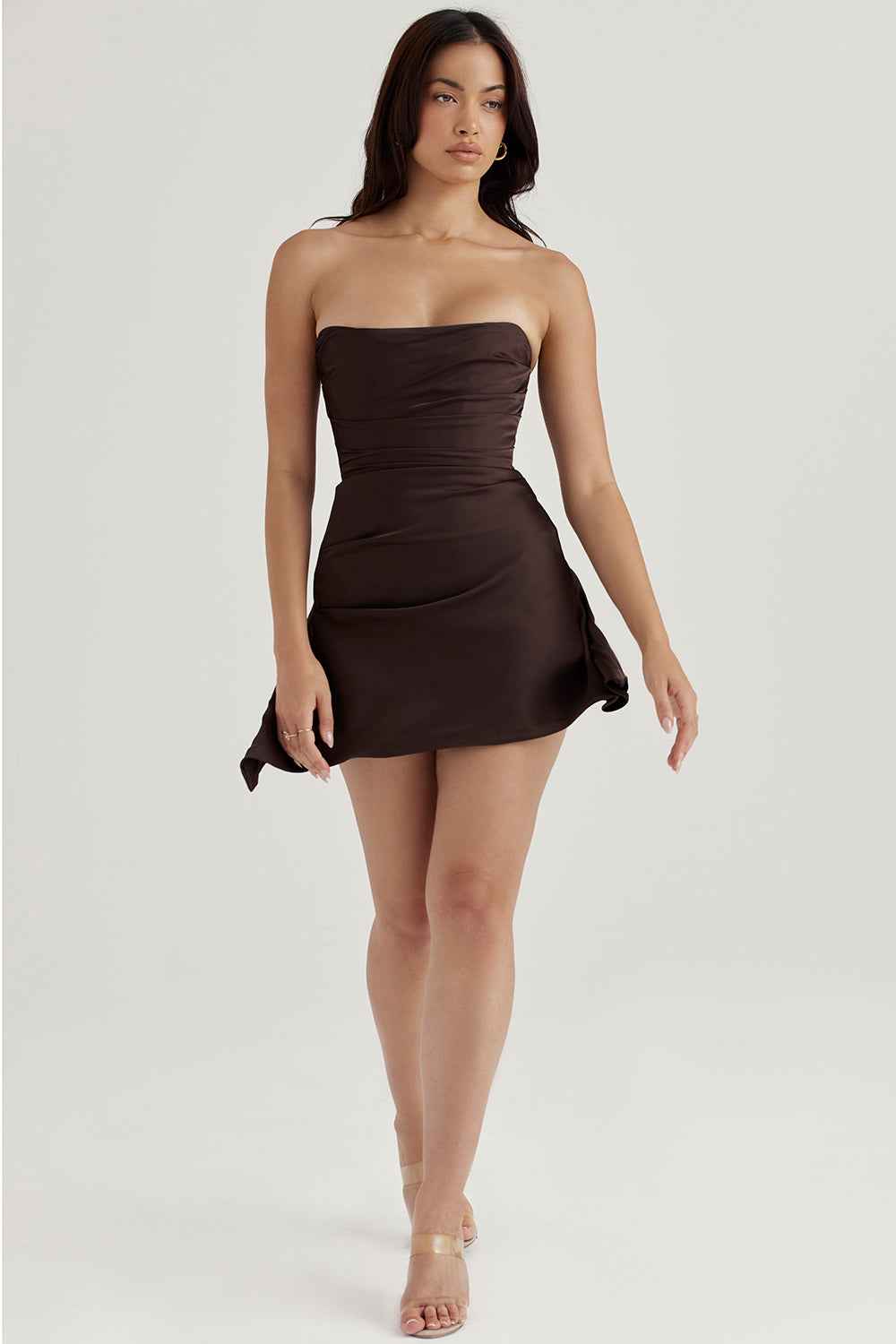 Vestido Curto Tomara que Caia em Cetim com Fenda - Clivage - VIEUX OFICIAL