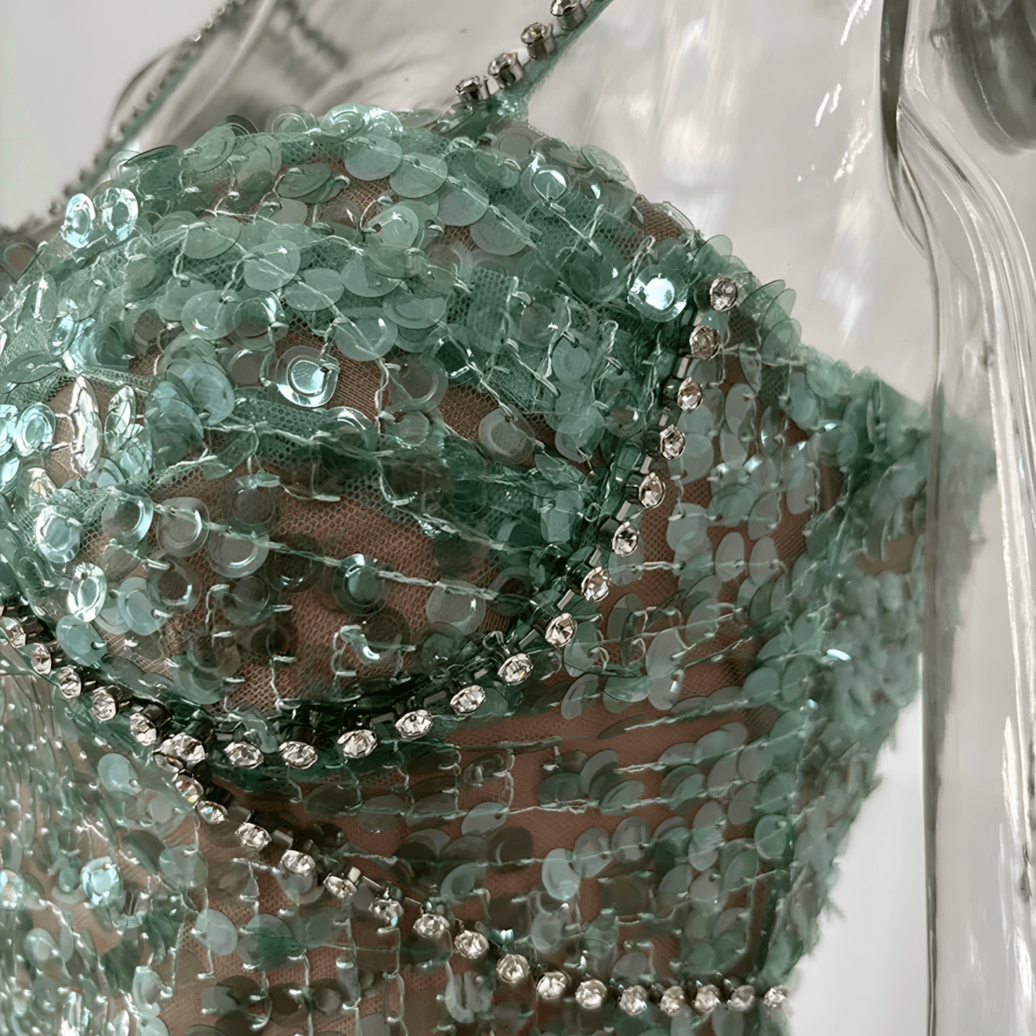 Vestido Curto Verde com Paetês e Alças de Corrente - Joubert VIEUX OFICIAL