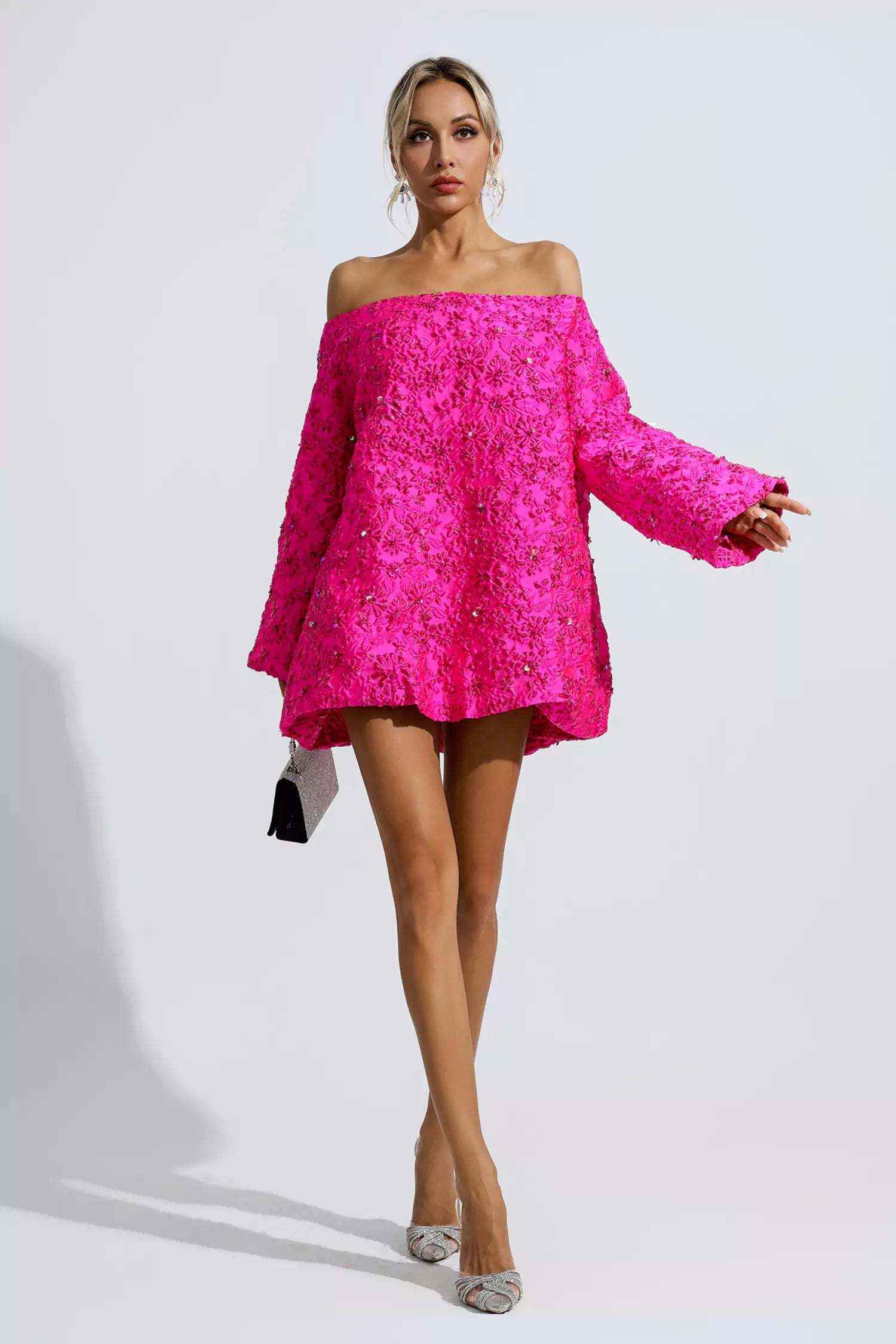 Vestido Curto de Festa Ombro a Ombro com Manga Longa e Textura Floral 3D – Seal - VIEUX OFICIAL