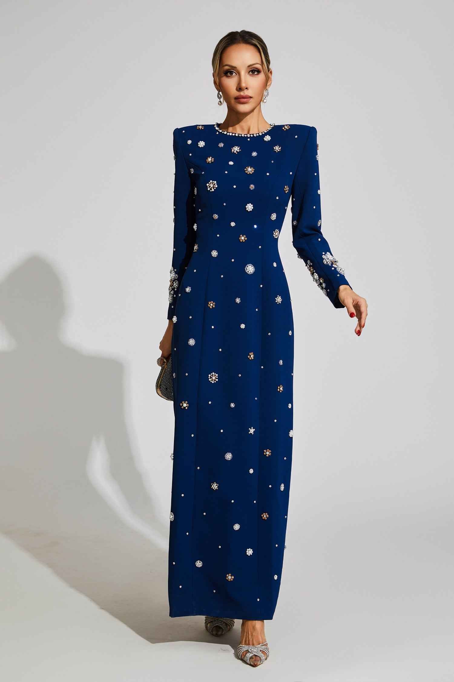 Vestido Longo Azul de Festa com Manga Longa e Bordado de Cristais – Coupole VIEUX OFICIAL