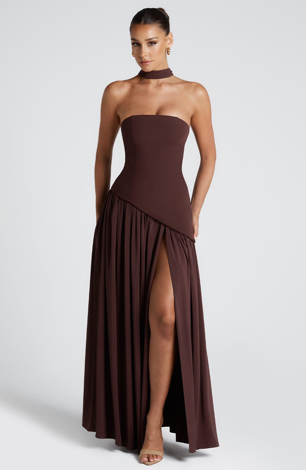 Vestido de Festa Longo Tomara que Caia com Corpete Estruturado e Saia Assimétrica Plissada – Atelier VIEUX OFICIAL