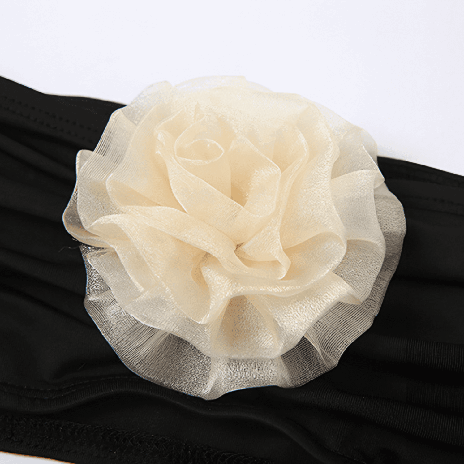 Biquíni Tomara que Caia Branco com Flor 3D Aplicada – Rose - VIEUX OFICIAL
