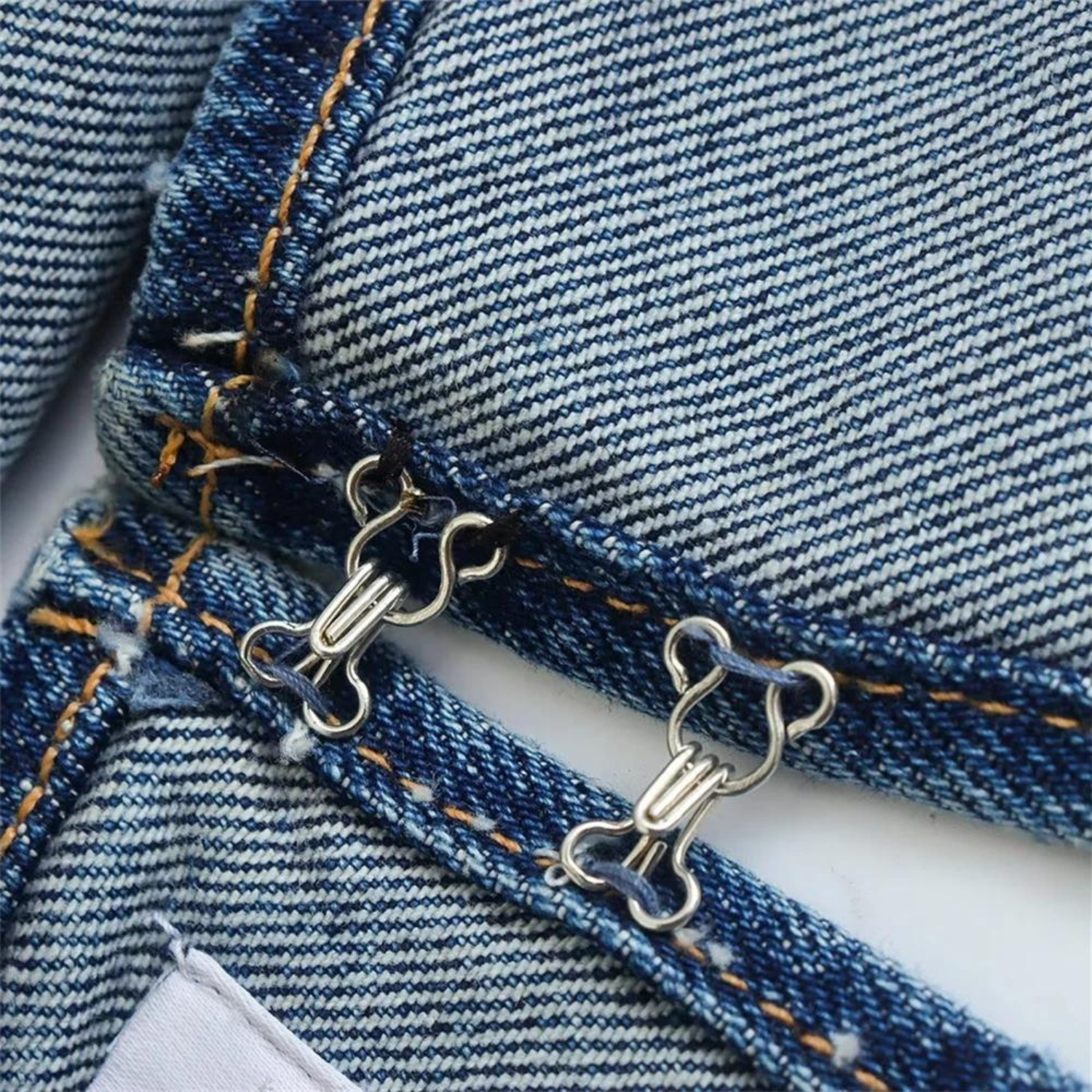 Top Cropped de Jeans com Alças Finas e Aplicações de Strass – Lumière VIEUX OFICIAL