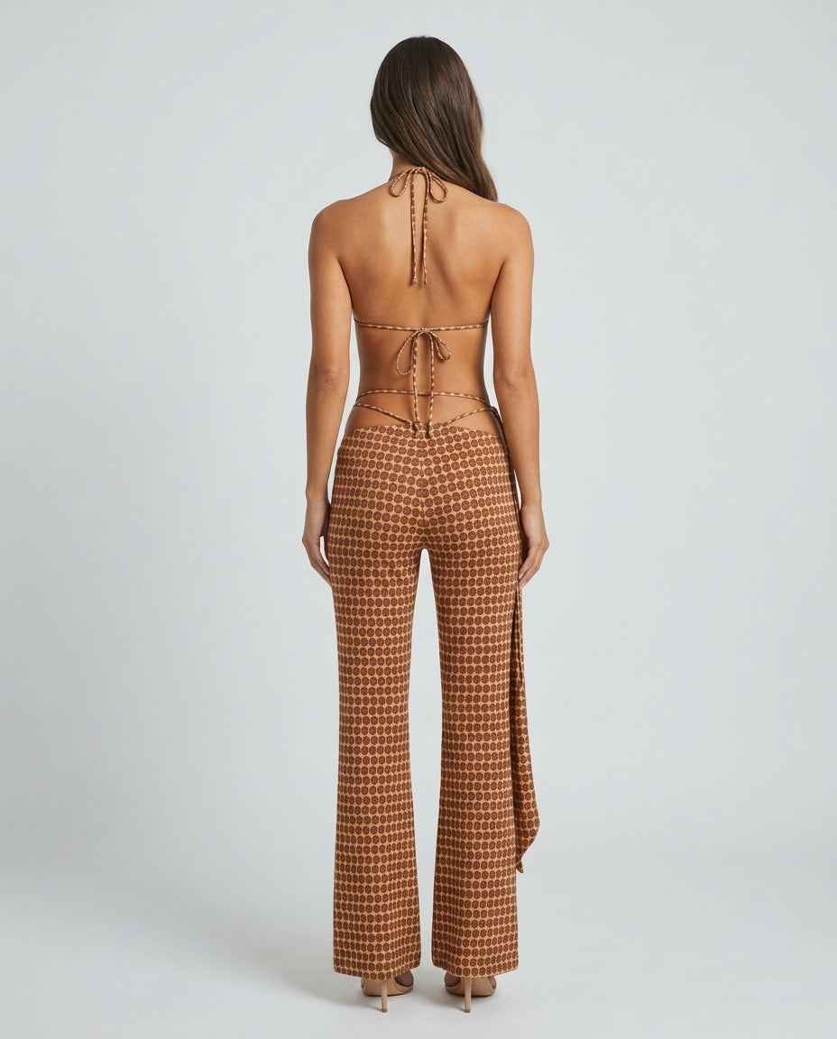 Conjunto Feminino Estampado com Top Triângulo e Calça Flare de Cintura Baixa – Philippine