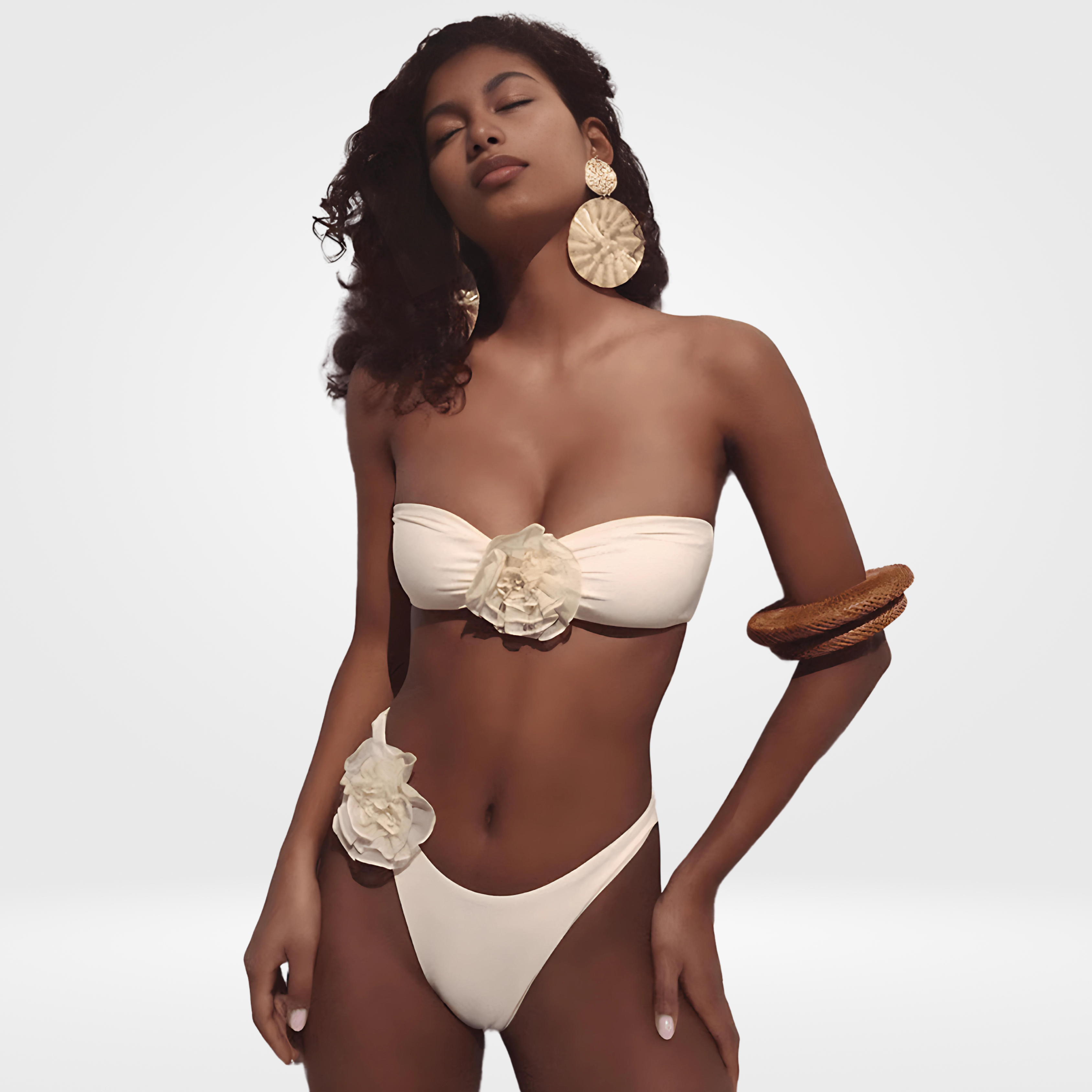 Biquíni Tomara que Caia Branco com Flor 3D Aplicada – Rose - VIEUX OFICIAL