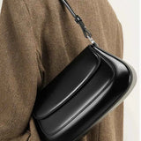 Bolsa Feminina Baguete Tiracolo em Couro PU com Alça Ajustável - VersaillesBolsa Feminina Baguete Tiracolo em Couro PU com Alça Ajustável - Versailles VIEUXOFICIAL