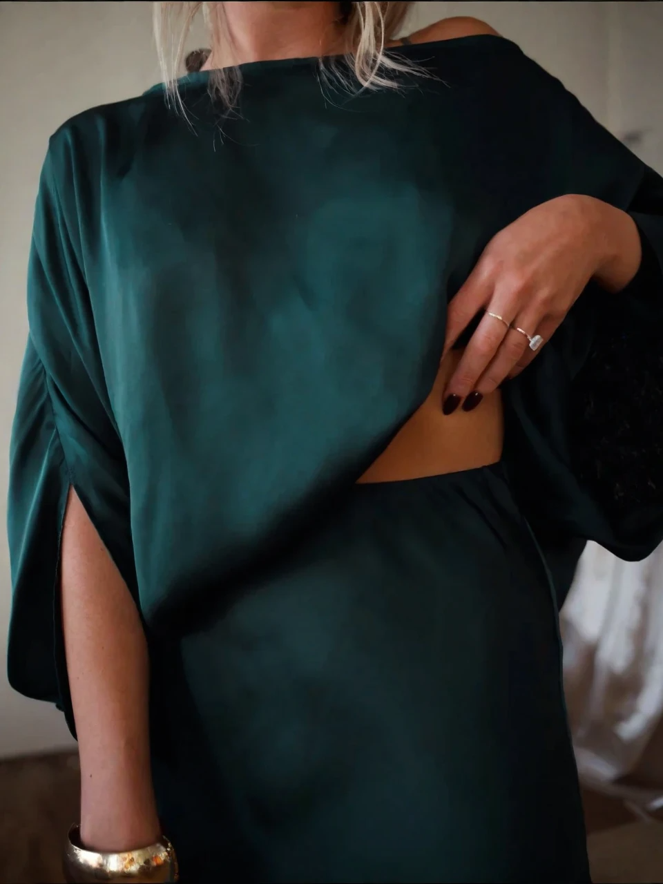 Conjunto saia longa acetinada verde elegante para festa Chiami VIEUX OFICIAL