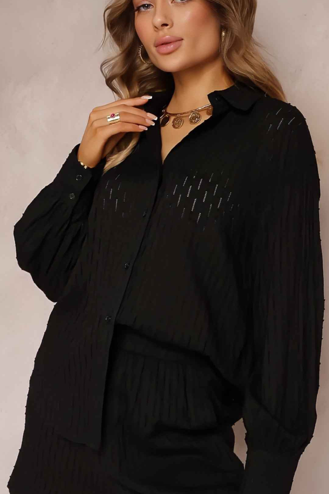 Conjunto Conjunto Feminino de Camisa Oversized e Shorts com Textura Acetinada – Calogero - VIEUX OFICIAL