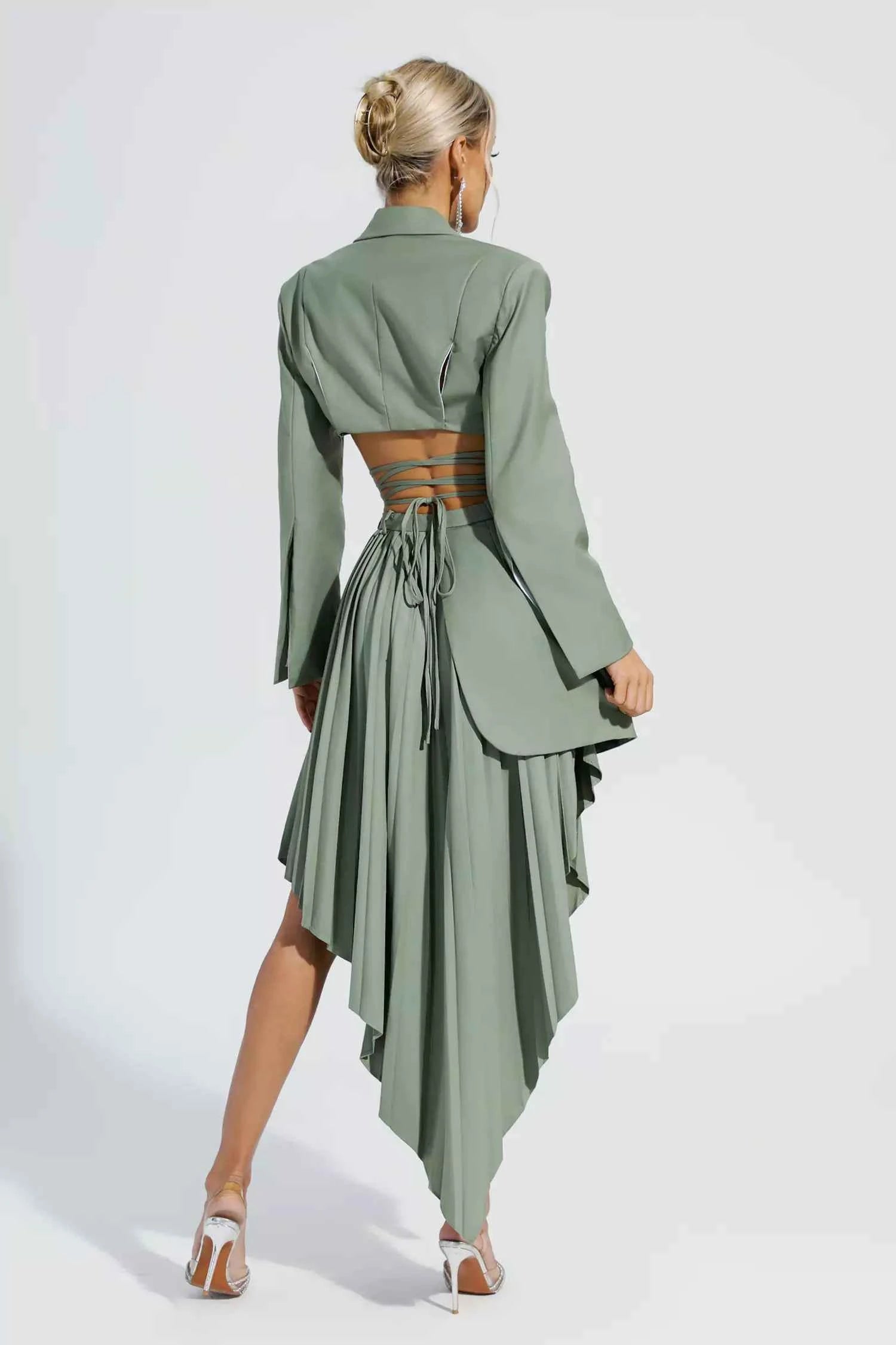 Conjunto Feminino Alfaiataria Verde com Cropped de Amarração e Saia Assimétrica – Le Sud - VIEUX OFICIAL