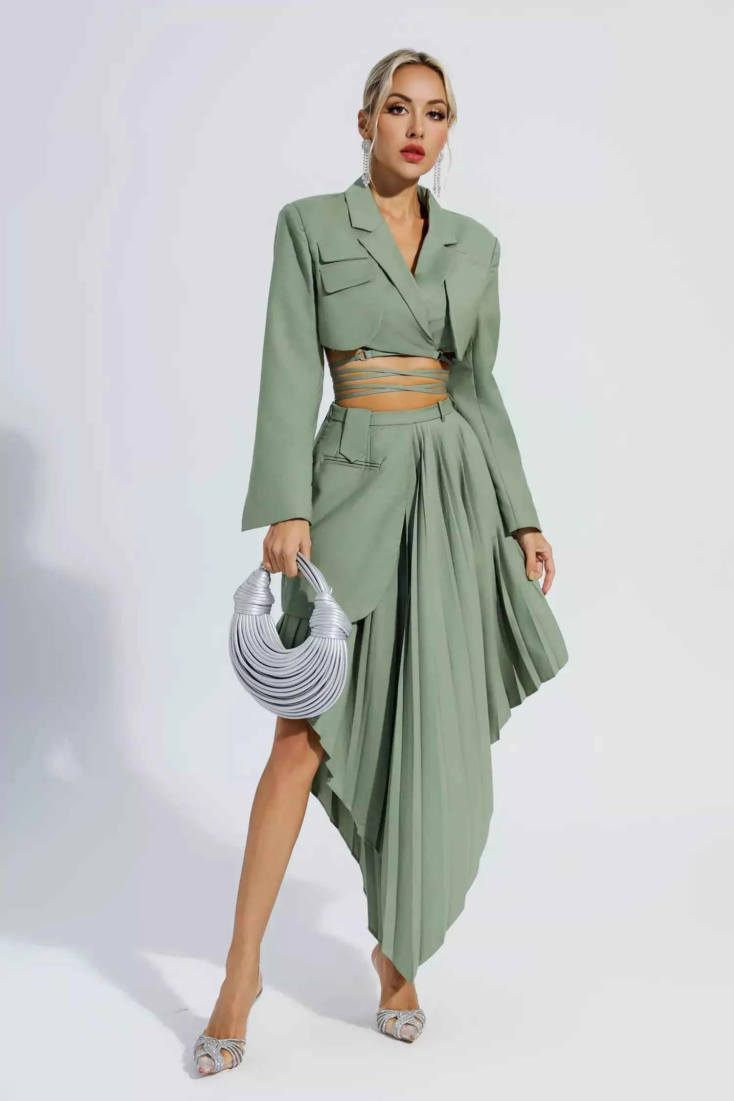 Conjunto Feminino Alfaiataria Verde com Cropped de Amarração e Saia Assimétrica – Le Sud VIEUX OFICIAL