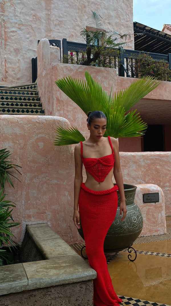 Conjunto Feminino de Crochê e Tricô com Cós Trançado – Top e Saia Longa Thalassa