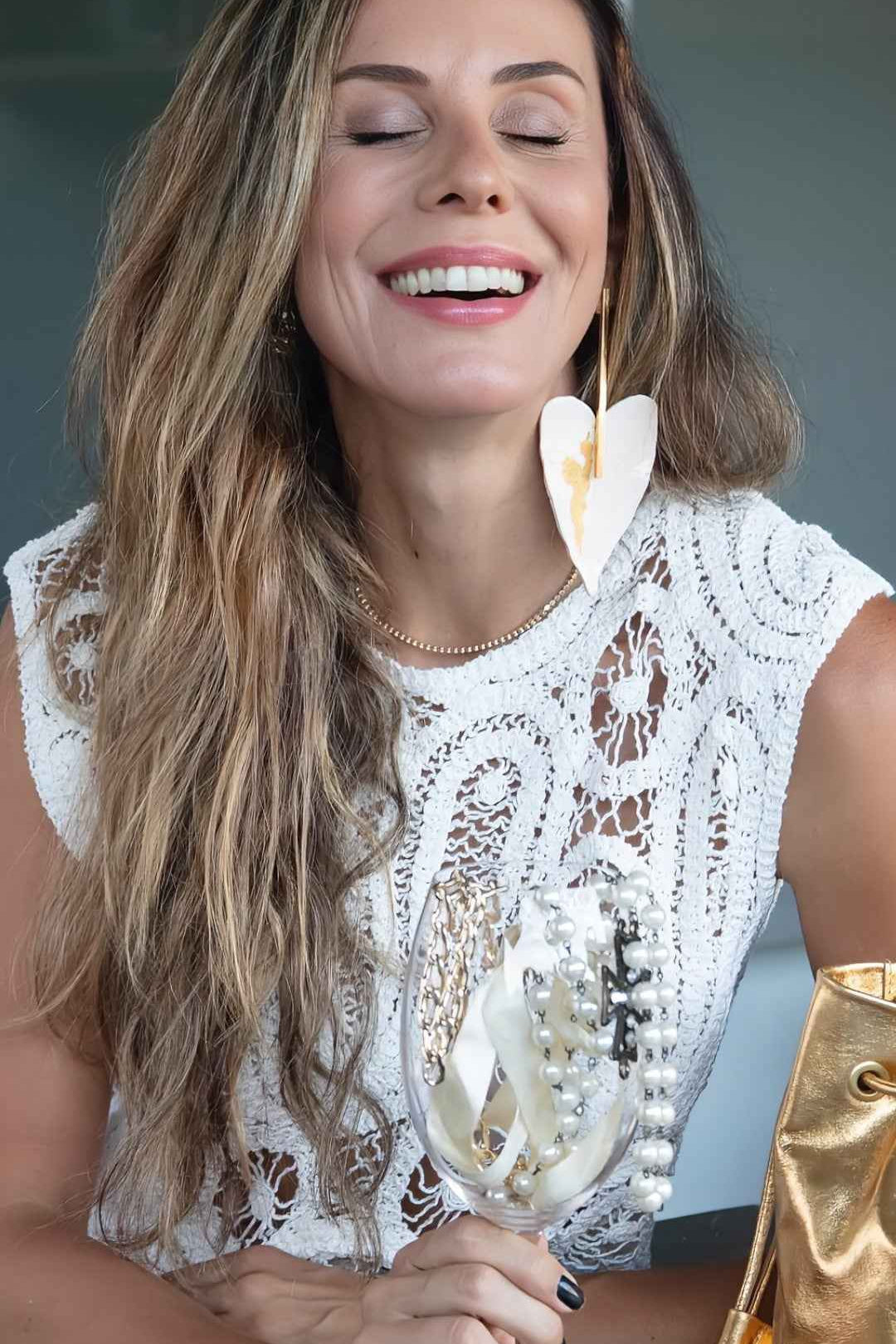 Conjunto Feminino de Renda com Cropped Vazado e Saia Assimétrica – Raymond - VIEUX OFICIAL