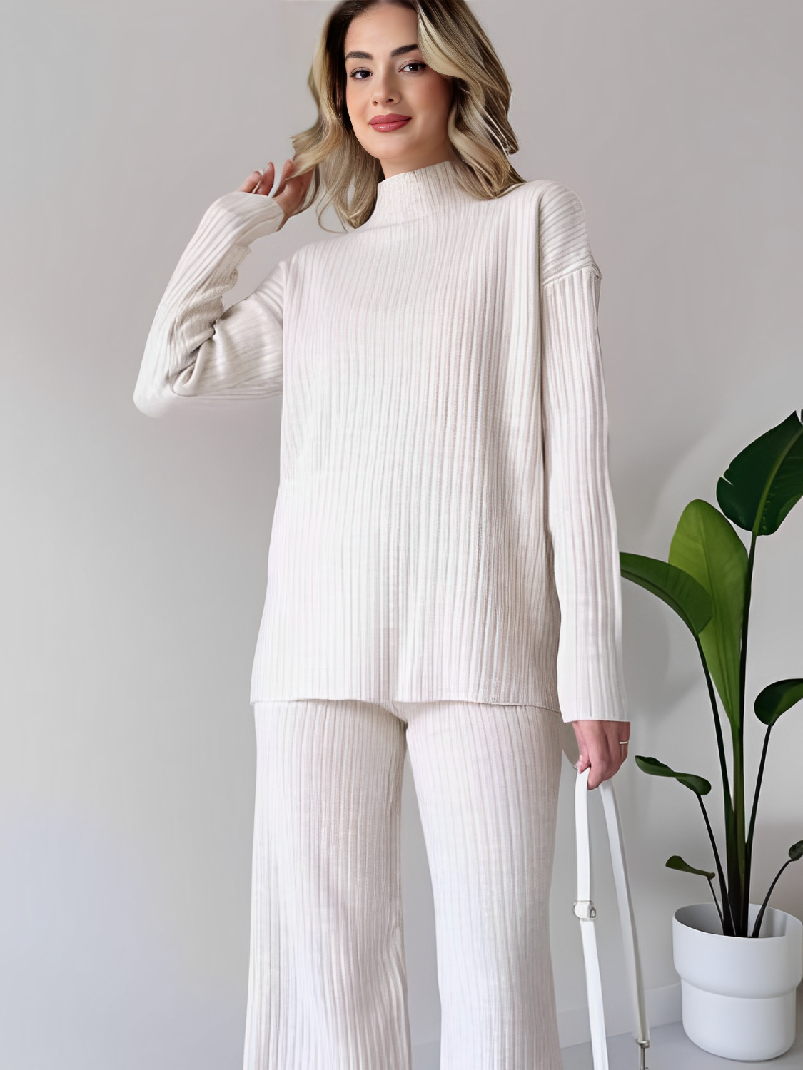 Conjunto Feminino em Malha Canelada Pantalona e Blusa Gola Alta – Zênite VIEUX OFICIAL