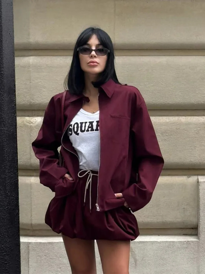 Conjunto feminino de jaqueta corta vento oversized e shorts balonê vinho Grain VIEUX OFICIAL