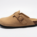 Clog Feminino de Camurça Anatômico com Fivela Ajustável – Renée