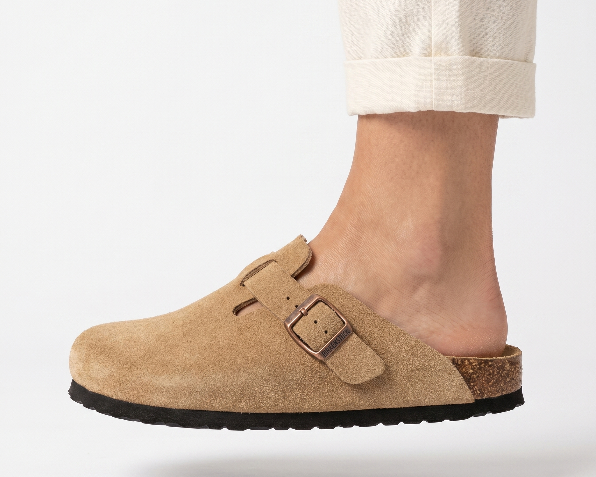 Clog Feminino de Camurça Anatômico com Fivela Ajustável – Renée - VIEUX OFICIAL