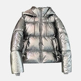 Jaqueta Feminina Puffer Metalizada com Capuz e Gola Alta – Aurora