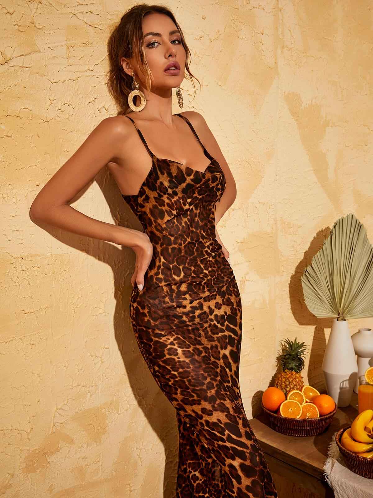Vestido Longo Estampado de Onça com Alças Finas e Decote Assimétrico – Boivin - VIEUX OFICIAL