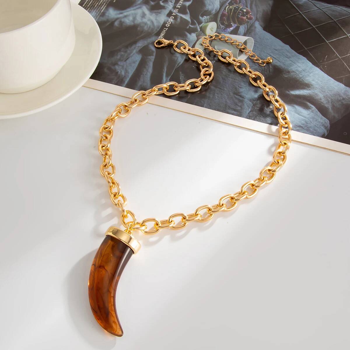 Maxi colar feminino dourado para looks de festa e boho Wildhorn VIEUX OFICIAL