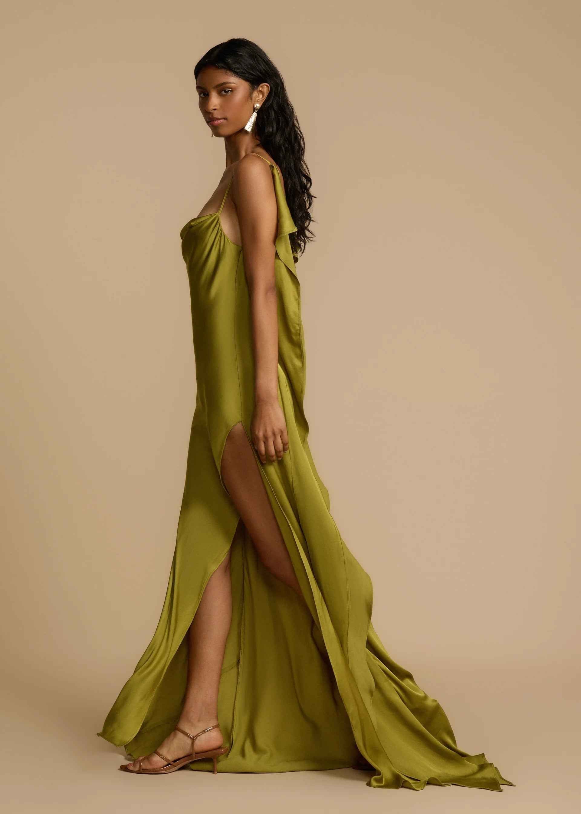 Vestido Longo de Festa em Cetim com Fenda Lateral e Decote Drapeado Feminino – VIENE - VIEUX OFICIAL