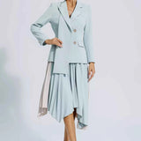 Vestido Blazer Midi Azul Serenity com Saia Plissada Assimétrica e Botões Dourados – Blaire VIEUX OFICIAL