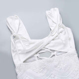Vestido Curto Branco de Renda com Recorte Frontal e Amarração nos Ombros – Etienne
