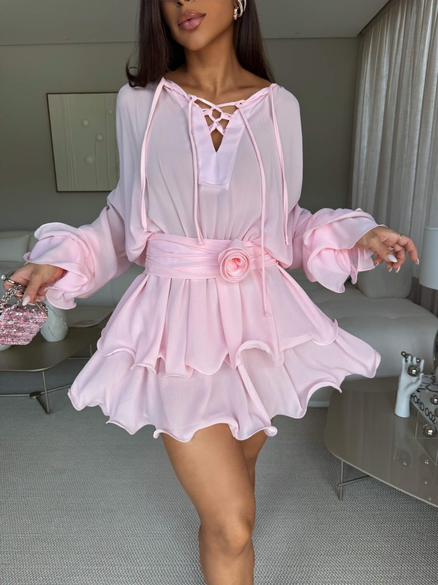 Vestido Curto Fluido com Babados e Manga Bufante – Rêverie VIEUX OFICIAL