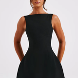 Vestido Curto Godê Preto com Decote Reto e Estrutura de Alta Costura – Aubusson VIEUX OFICIAL
