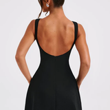 Vestido Curto Godê Preto com Decote Reto e Estrutura de Alta Costura – Aubusson VIEUX OFICIAL