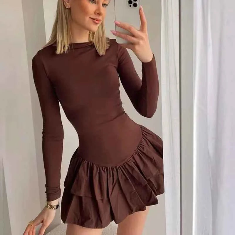 Vestido Curto Manga Longa com Saia de Babados em Camadas e Decote nas Costas – Ponce VIEUX OFICIAL