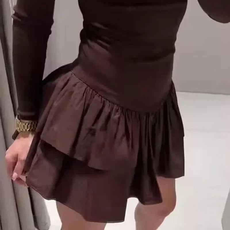 Vestido Curto Manga Longa com Saia de Babados em Camadas e Decote nas Costas – Ponce VIEUX OFICIAL