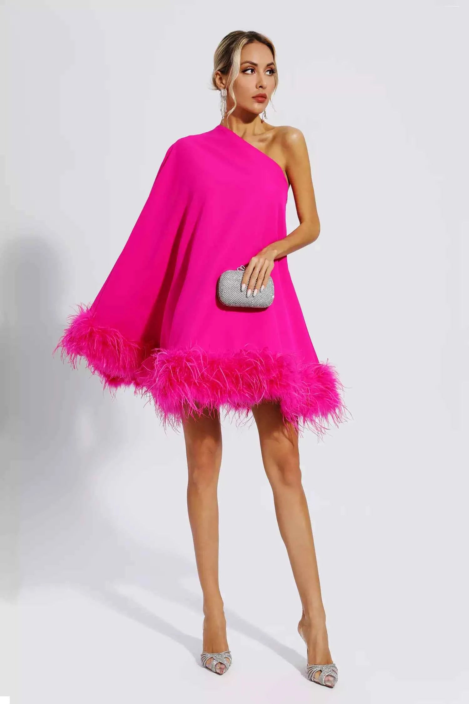 Vestido Curto One Shoulder com Plumas – Nuage - VIEUX OFICIAL
