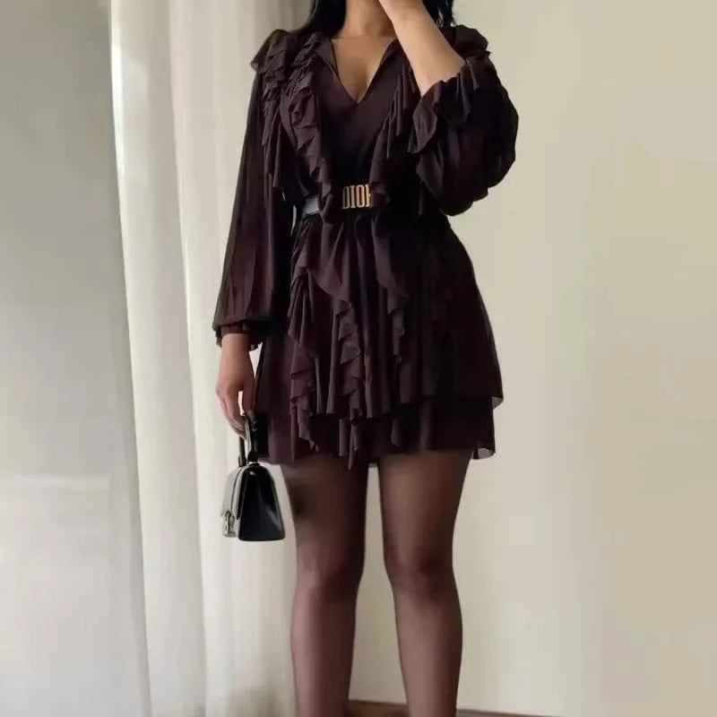 Vestido Curto Preto com Babados em Camadas e Mangas Bufantes – Folie VIEUX OFICIAL