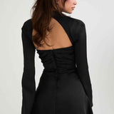 Vestido Curto Preto com Manga Longa e Recorte Frontal - Clivage Hiver VIEUX OFICIAL