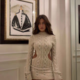 Vestido Curto de Tricô Off White Manga Longa com Costas Nuas – Roane - VIEUX OFICIAL