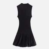 Vestido Curto Sem Manga em Tricot Canelado com Saia Godê de Alfaiataria – Béline VUE=IEUX OFICIAL