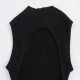 Vestido Curto Sem Manga em Tricot Canelado com Saia Godê de Alfaiataria – Béline VUE=IEUX OFICIAL