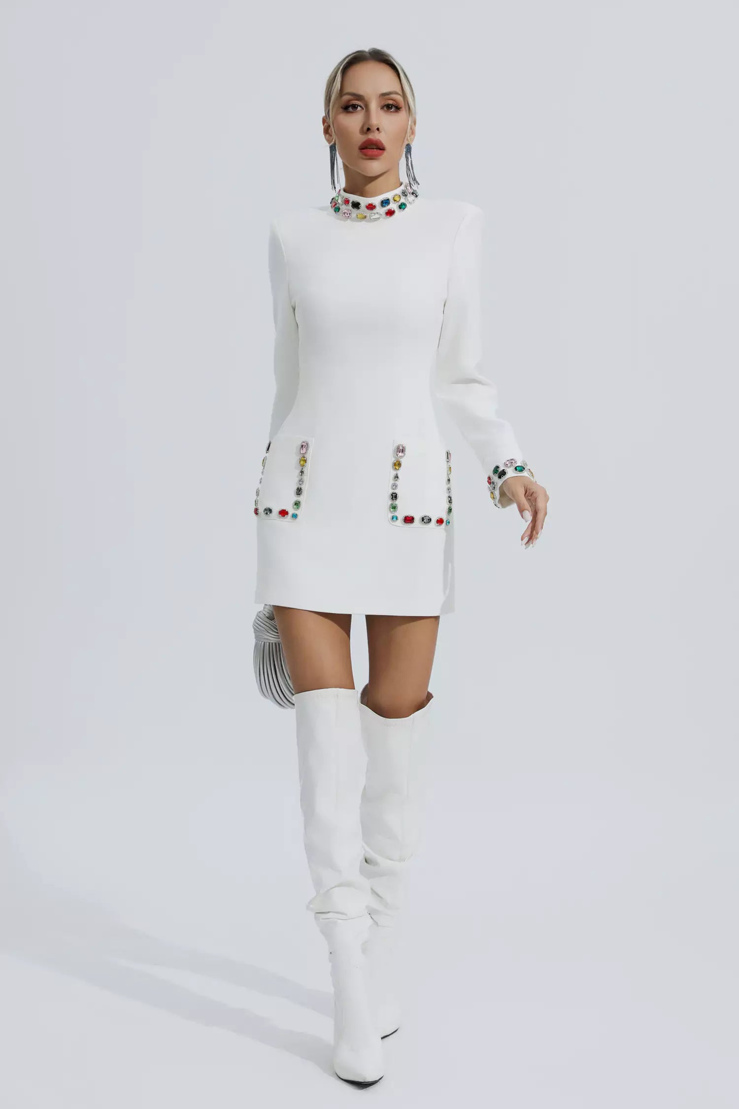 Vestido Curto com Mangas Longas e Aplicações de Pedrarias - Les Mots - VIEUX OFICIAL