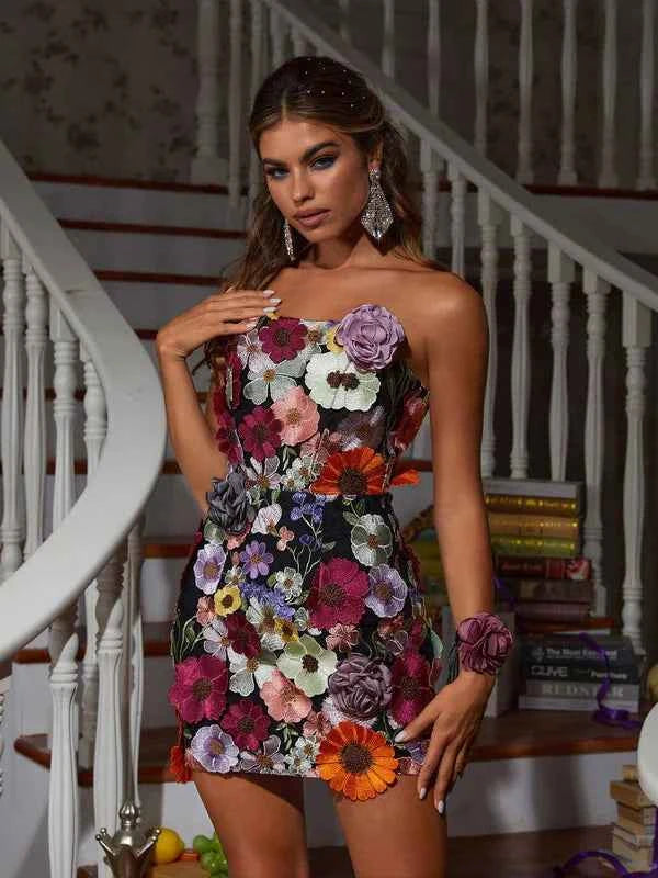 Vestido de festa curto tomara que caia com aplicação de flores 3D Duclos VIEUX OFICIAL