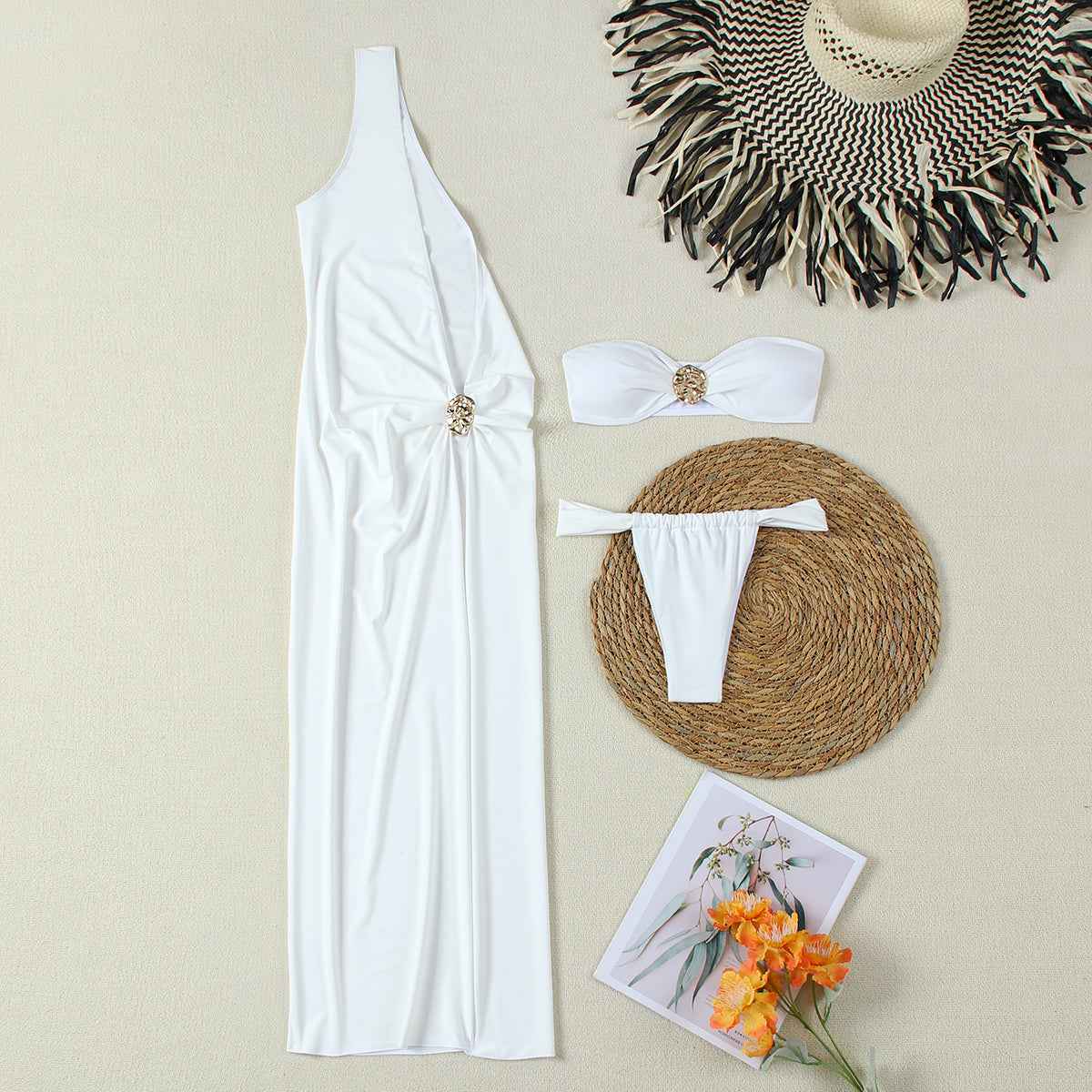 Vestido Longo Branco de Festa com Fenda, Recortes e Detalhes Dourados Esculturais – Vial VIEUX OFICIAL