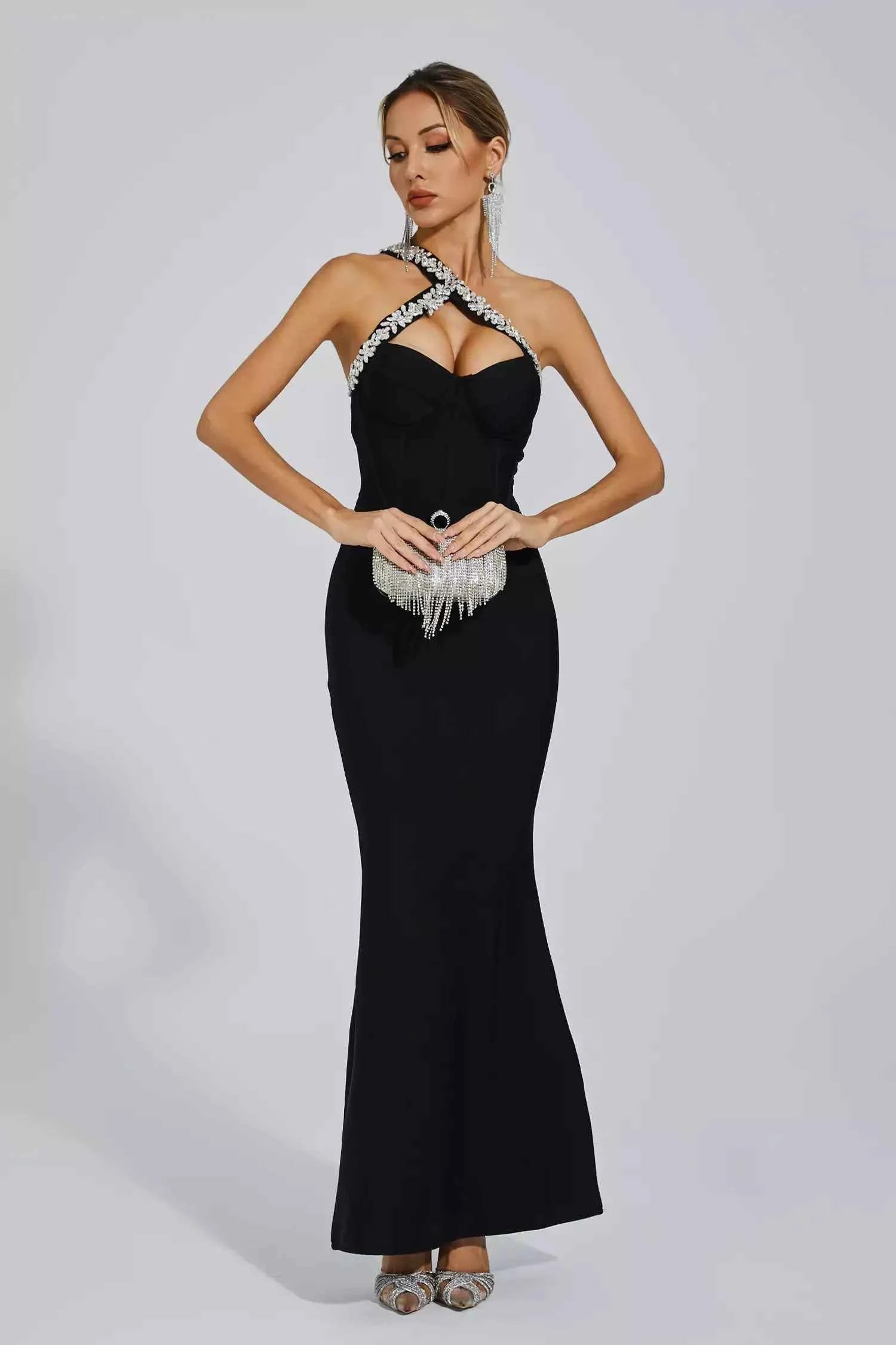 Vestido Longo Preto com Decote Cruzado Bordado em Cristais e Fenda Discreta – Billie VIEUX OFICIAL