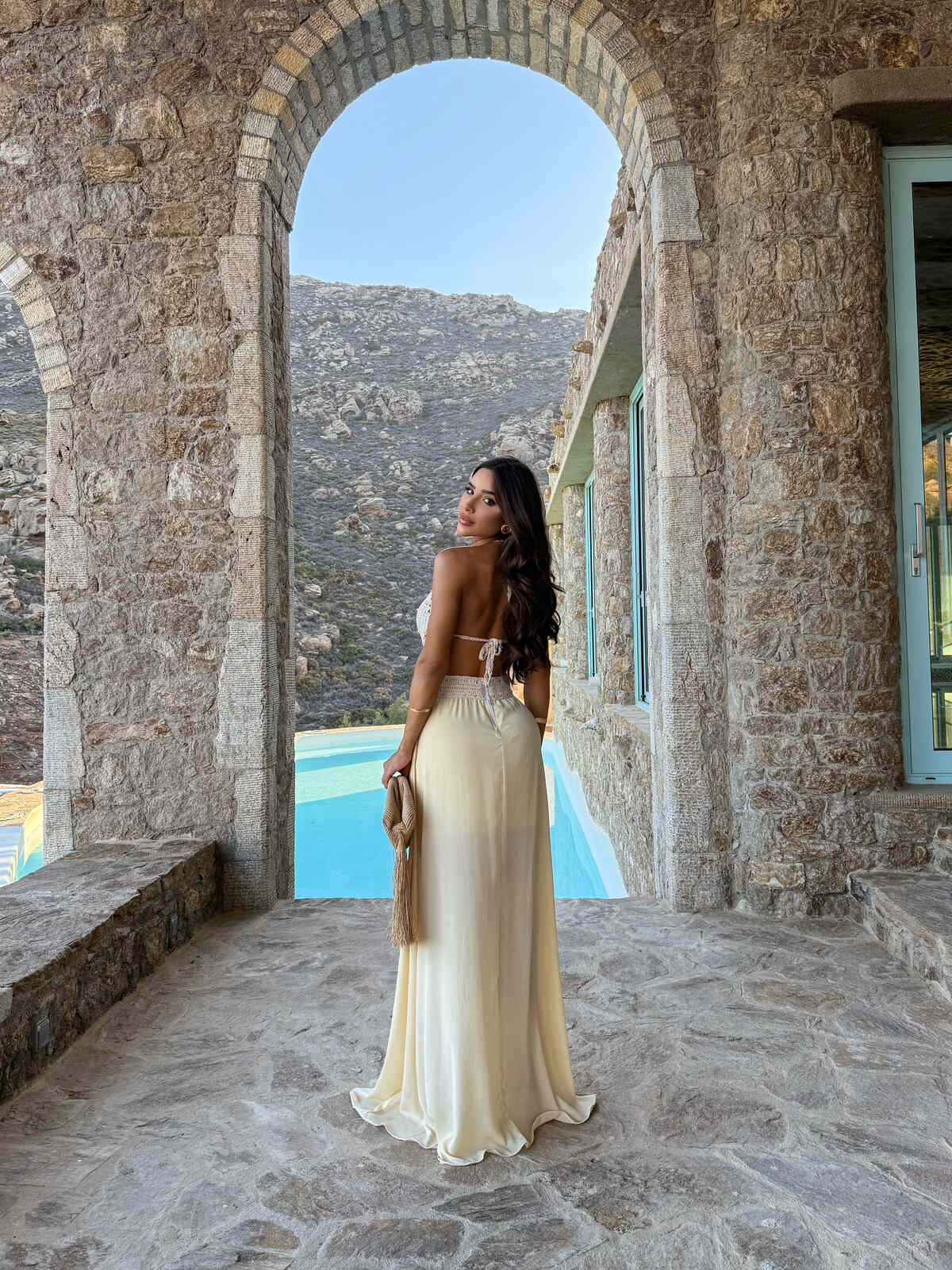 Vestido Longo de Festa Frente Única com Detalhes em Crochê – Calypso