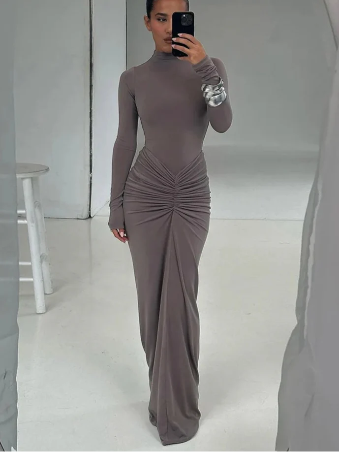 Vestido longo de malha com drapeado escultural gola alta e manga longa cinza Lassiette VIEUX OFICIAL