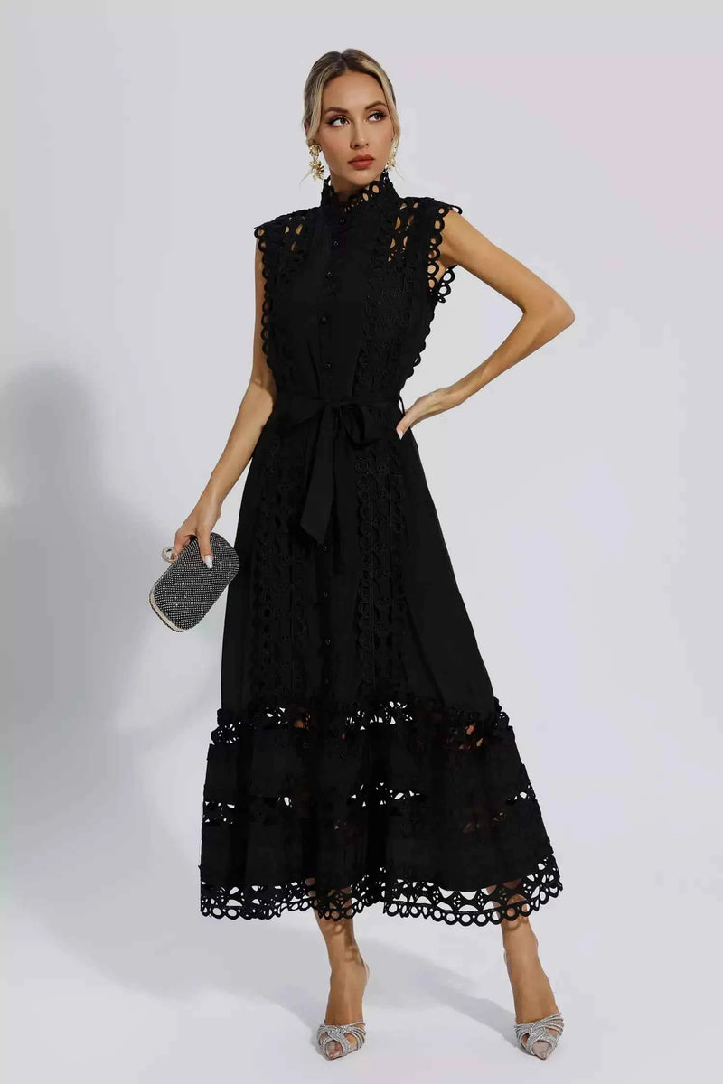 Vestido longo de renda bordada com botões frontais e cintura ajustada preto Noelle VIEUX OFICIAL